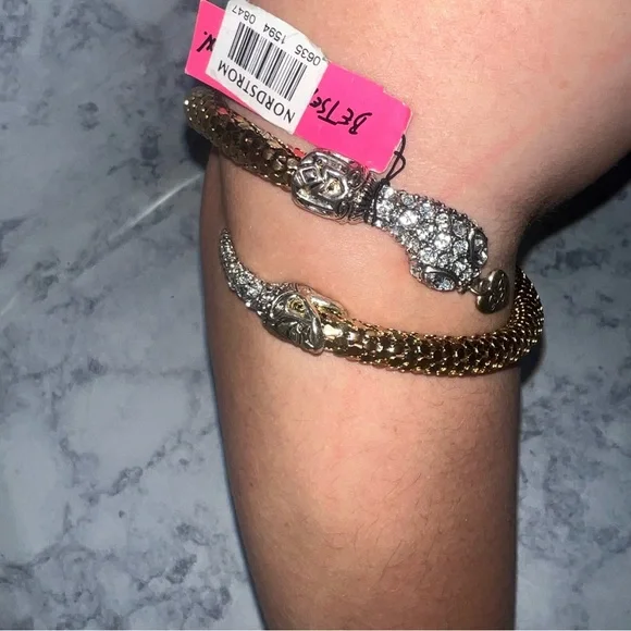 Vintage Betsey Johnson arm cuff - Picture 2 of 5
